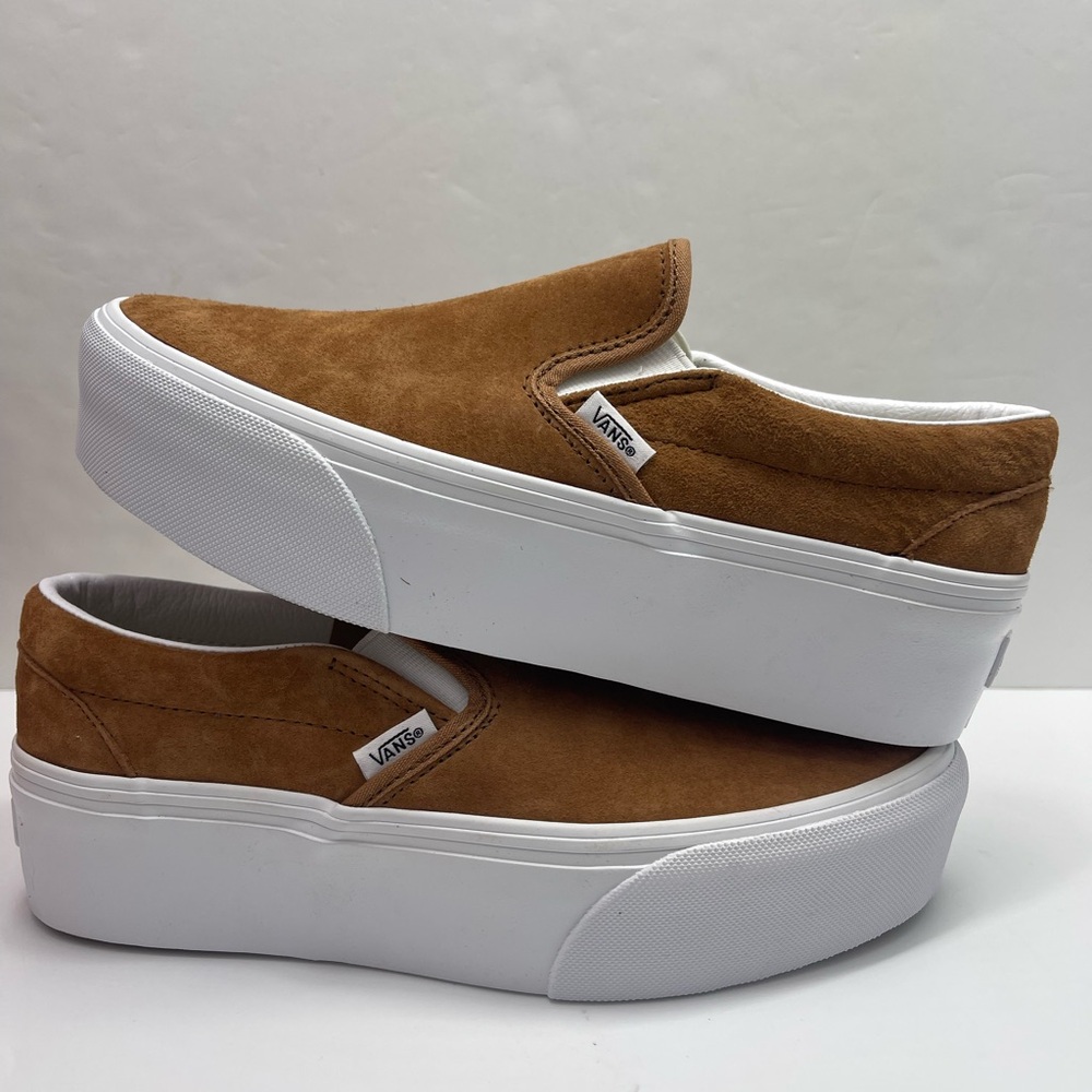 Vans W Classic Slip-On Platform Sneakers 
Stackform
Nubuck Chipmunk
VN000CN1GWT - Picture 15 of 16